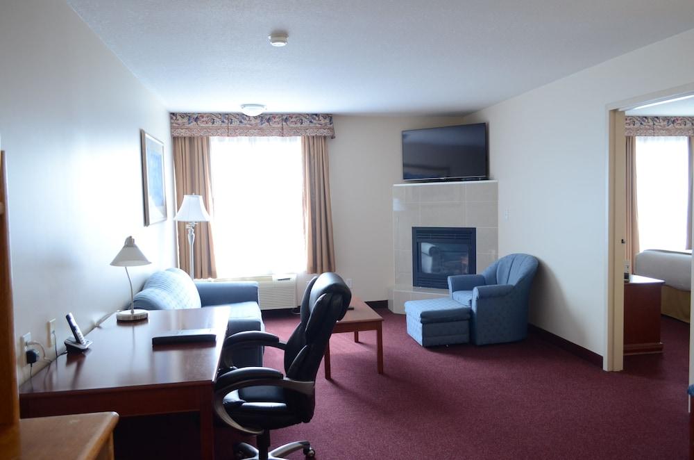 Quality Inn & Suites Edmonton International Airport Leduc Ngoại thất bức ảnh