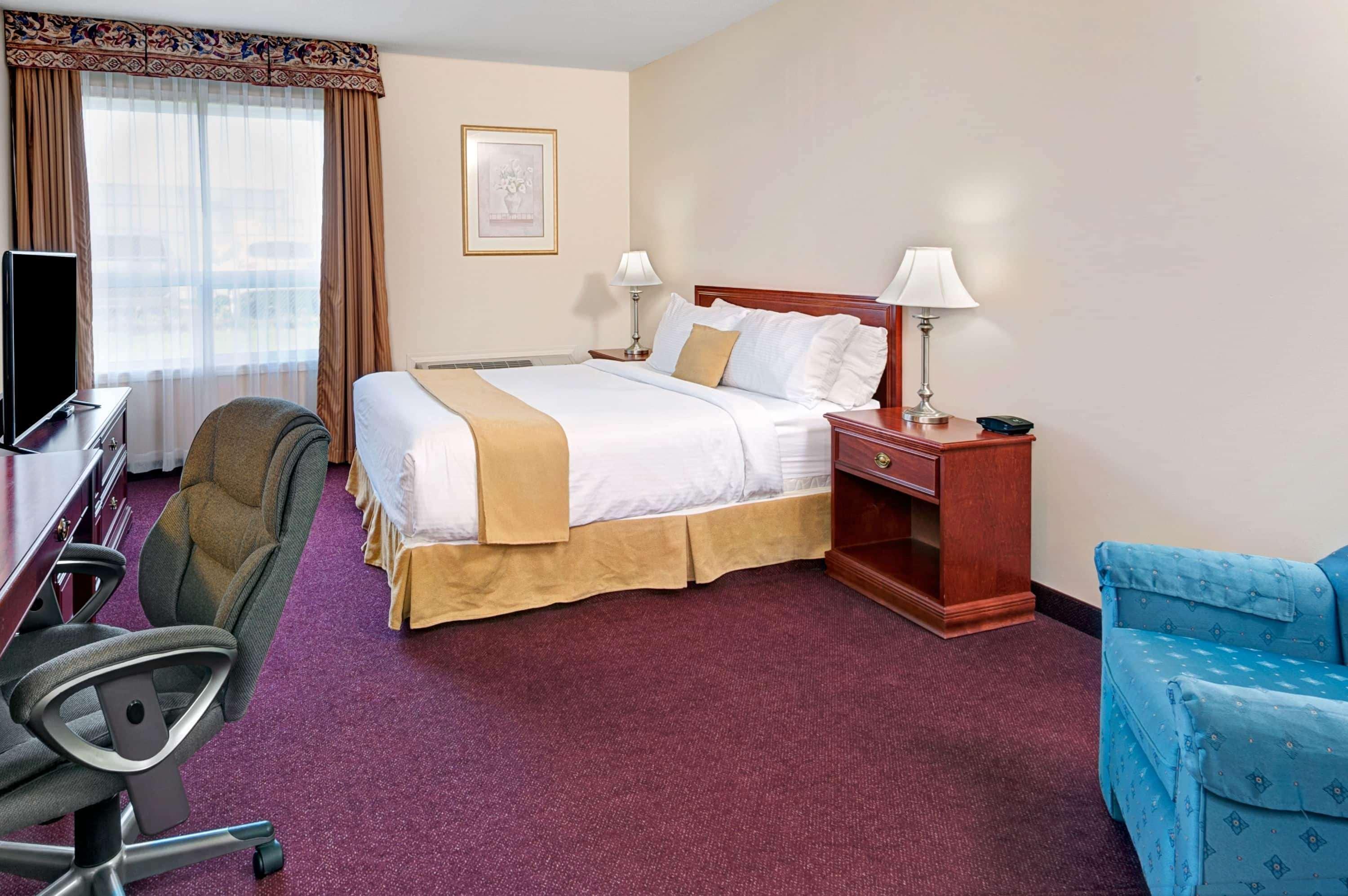 Quality Inn & Suites Edmonton International Airport Leduc Ngoại thất bức ảnh