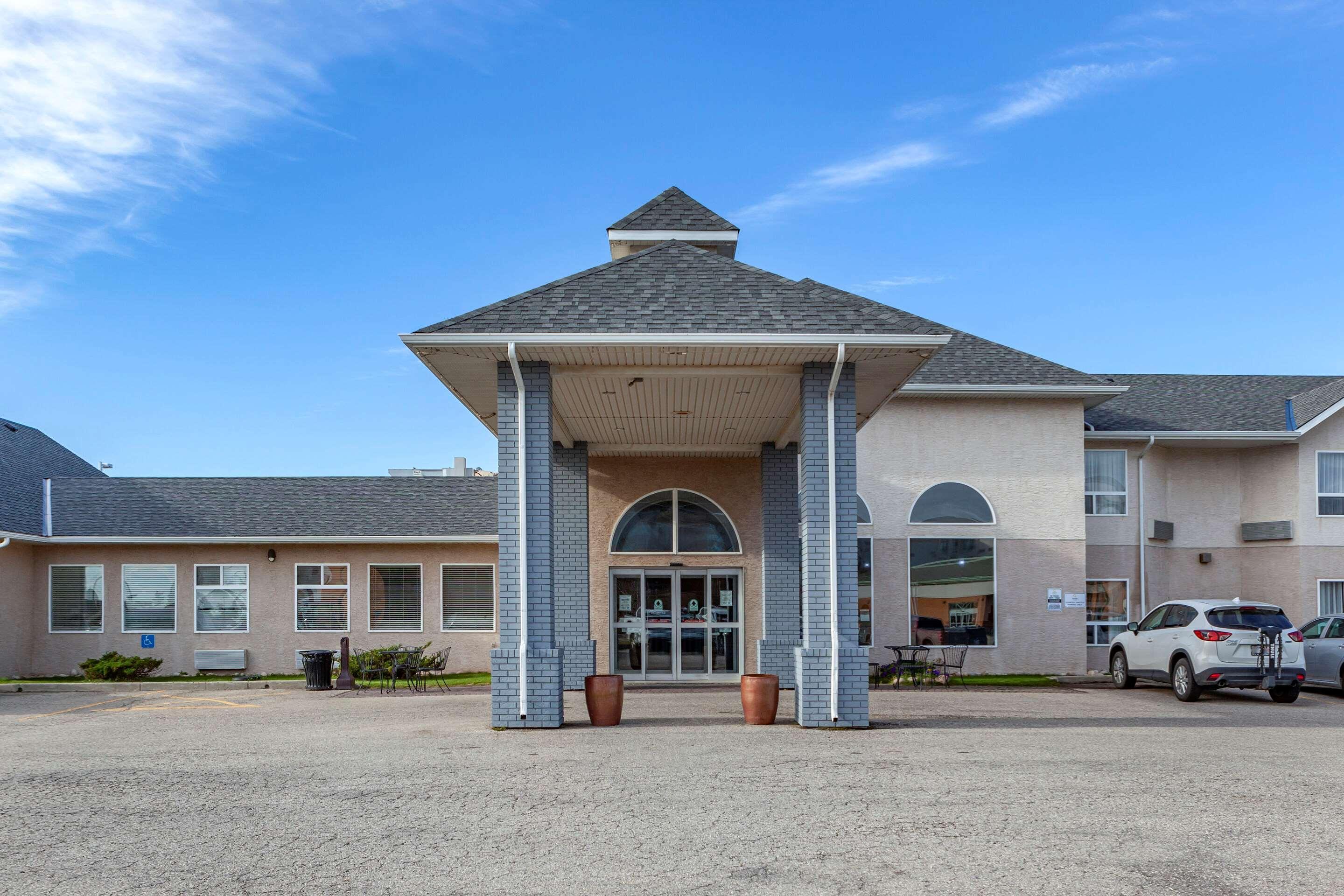 Quality Inn & Suites Edmonton International Airport Leduc Ngoại thất bức ảnh