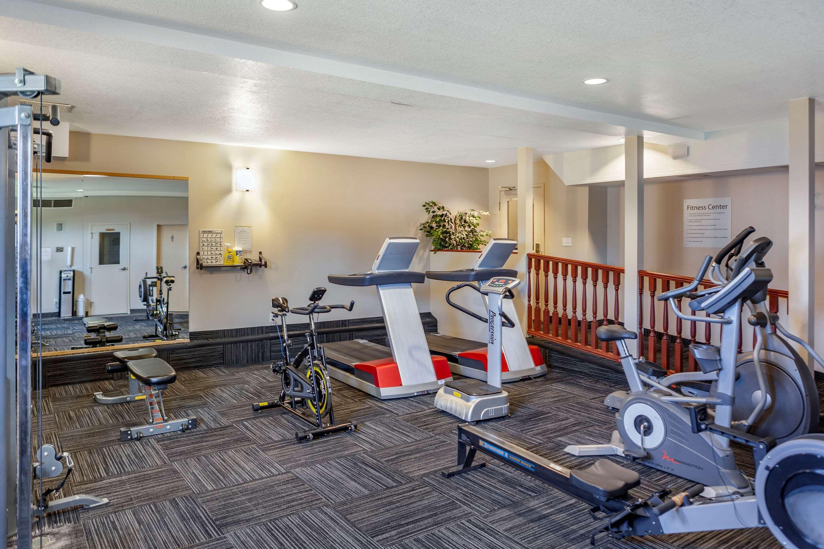 Quality Inn & Suites Edmonton International Airport Leduc Ngoại thất bức ảnh
