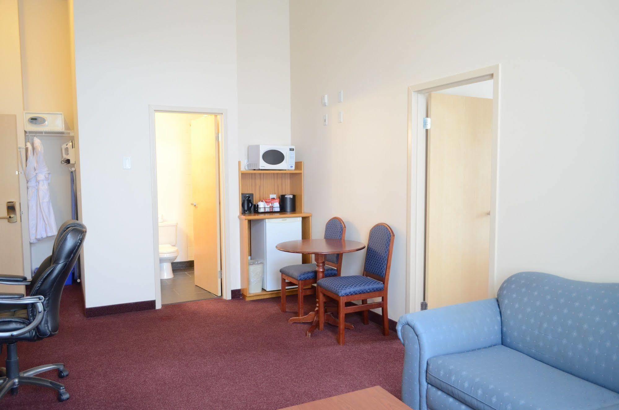 Quality Inn & Suites Edmonton International Airport Leduc Ngoại thất bức ảnh